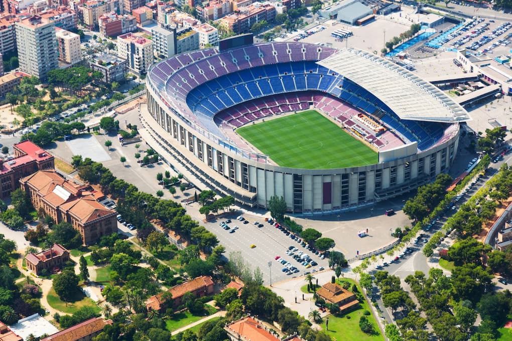Camp Nou, najveci evropski stadion, pogled iz helikoptera
