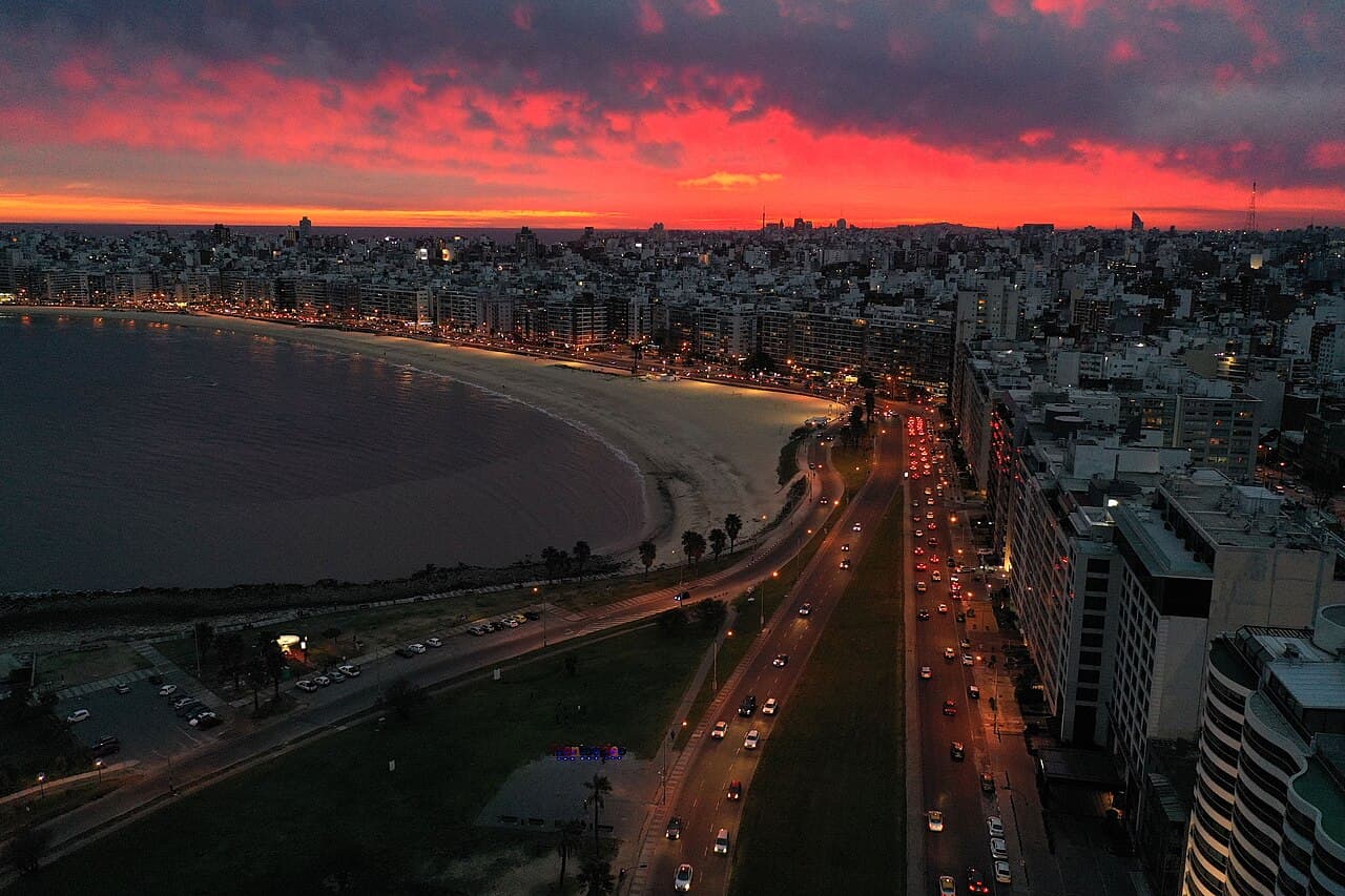 Atardecer u Pocitosu, Montevideo, Urugvaj